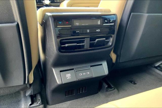 Photo of 2025 Canyon Acura MDX