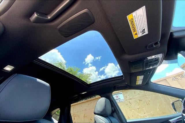 Photo of 2025 Solar Silver Metallic Acura RDX