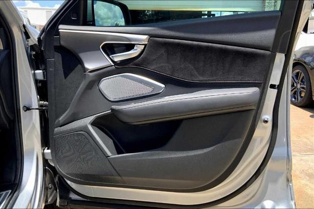 Photo of 2025 Solar Silver Metallic Acura RDX