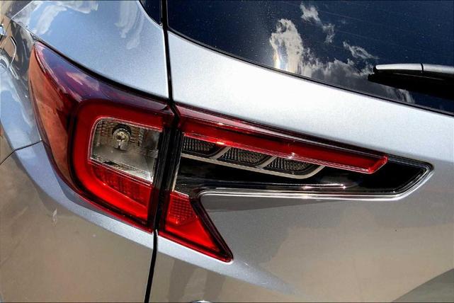 Photo of 2025 Solar Silver Metallic Acura RDX