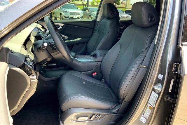 Photo of 2024 Liquid Carbon Metallic Acura RDX