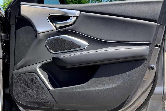 Photo of 2024 Liquid Carbon Metallic Acura RDX