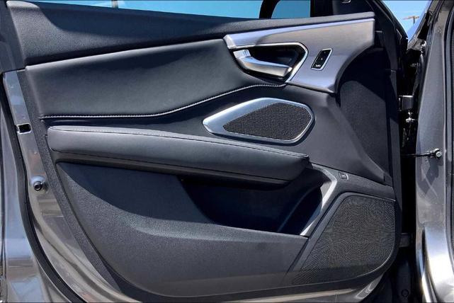 Photo of 2024 Liquid Carbon Metallic Acura RDX