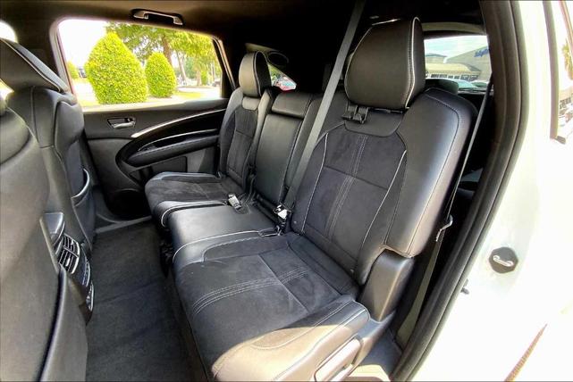 Photo of 2019 White Diamond Pearl Acura MDX