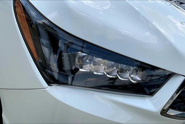 Photo of 2019 White Diamond Pearl Acura MDX