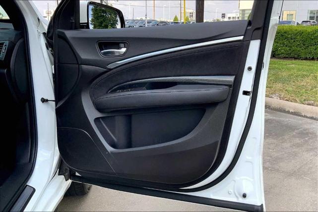 Photo of 2019 White Diamond Pearl Acura MDX