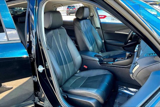 Photo of 2025 Majestic Black Pearl Acura Integra