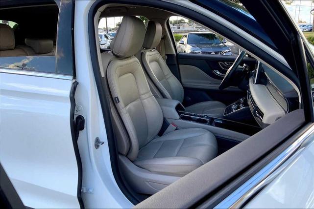 Photo of 2020 Pristine White Lincoln Corsair