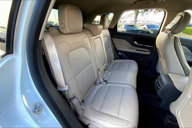Photo of 2020 Pristine White Lincoln Corsair