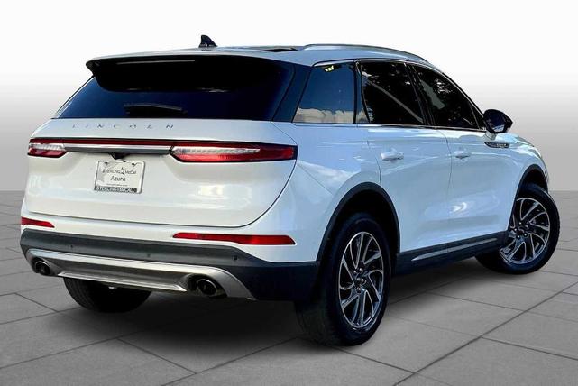 Photo of 2020 Pristine White Lincoln Corsair