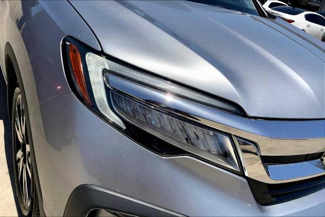 Photo of 2019 Lunar Silver Metallic Honda Pilot