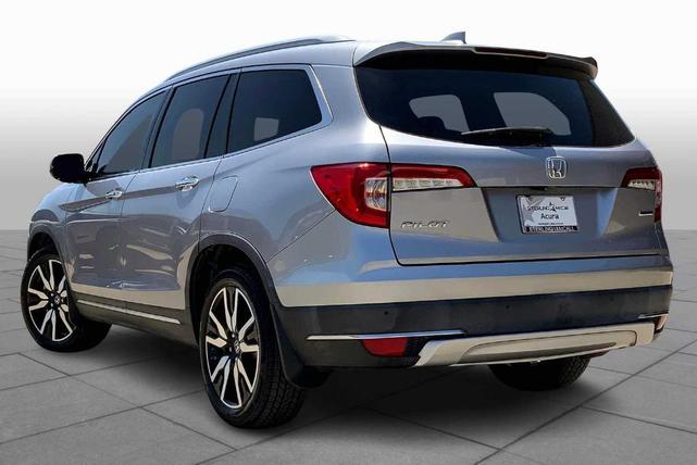 Photo of 2019 Lunar Silver Metallic Honda Pilot