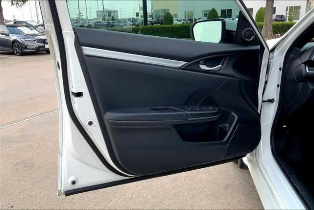 Photo of 2019 Platinum White Pearl Honda Civic