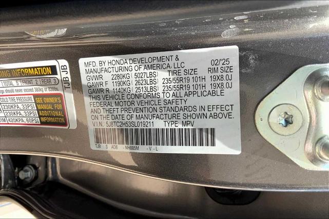 Photo of 2025 Liquid Carbon Metallic Acura RDX