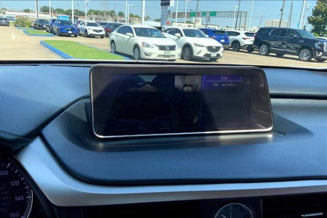 Photo of 2019 Eminent White Pearl Lexus RX 350