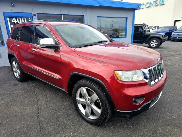 Photo of 2011 Red Jeep Grand Cherokee