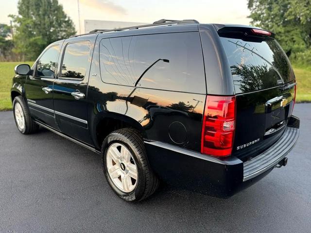 Photo of 2013 Black Chevrolet Suburban