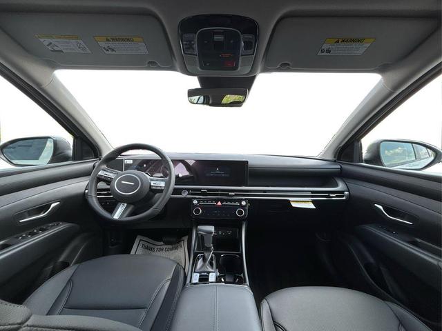 Photo of 2025 Shimmering Silver Hyundai TUCSON
