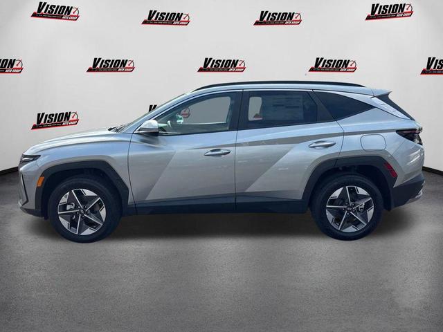 Photo of 2025 Shimmering Silver Hyundai TUCSON