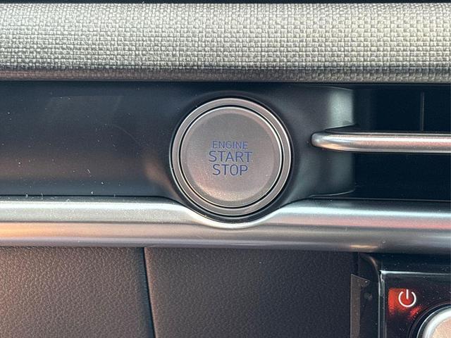 Photo of 2025 Shimmering Silver Hyundai TUCSON