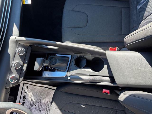 Photo of 2025 Ultimate Red Hyundai ELANTRA