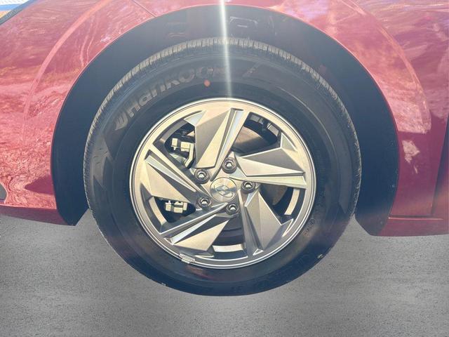 Photo of 2025 Ultimate Red Hyundai ELANTRA