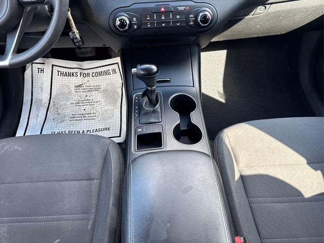 Photo of 2018 Titanium Silver Kia Sorento