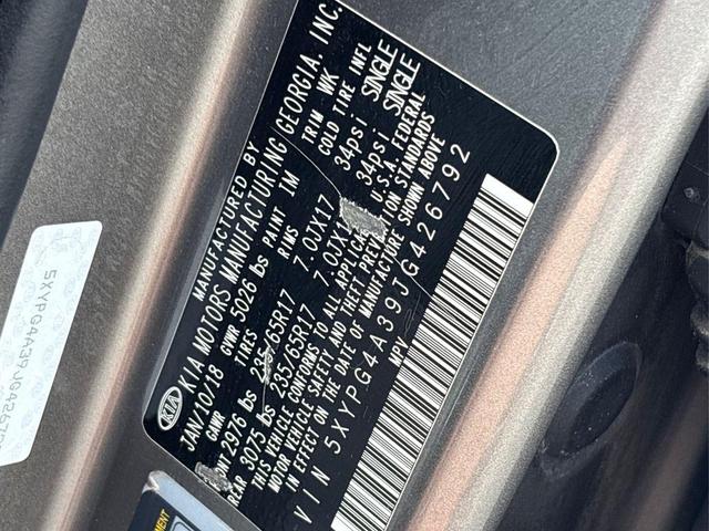 Photo of 2018 Titanium Silver Kia Sorento