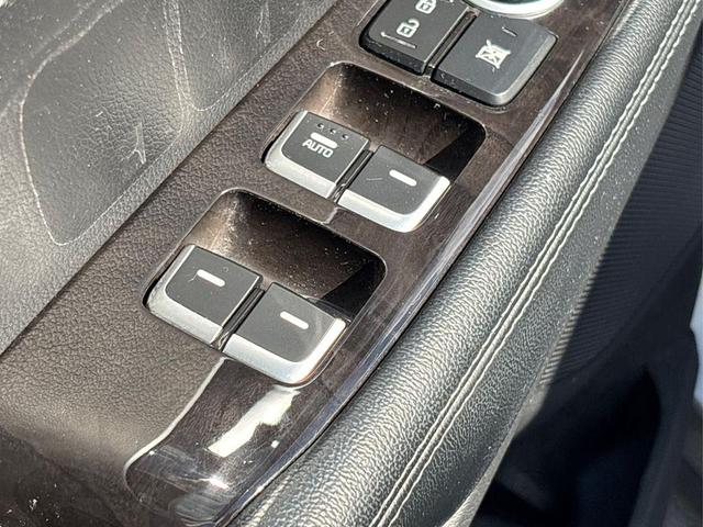 Photo of 2018 Titanium Silver Kia Sorento