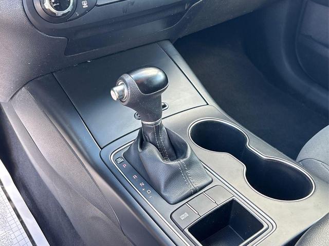 Photo of 2018 Titanium Silver Kia Sorento