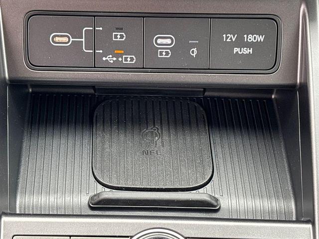 Photo of 2025 Abyss Black Pearl Hyundai KONA