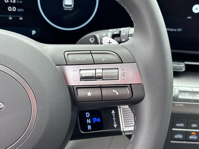 Photo of 2025 Abyss Black Pearl Hyundai KONA