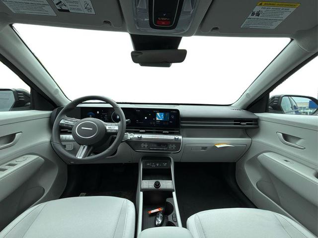 Photo of 2025 Abyss Black Pearl Hyundai KONA