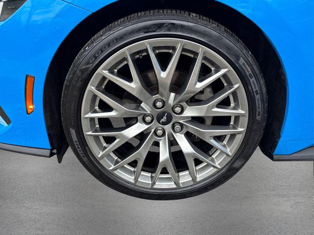 Photo of 2024 Grabber Blue Metallic Ford Mustang