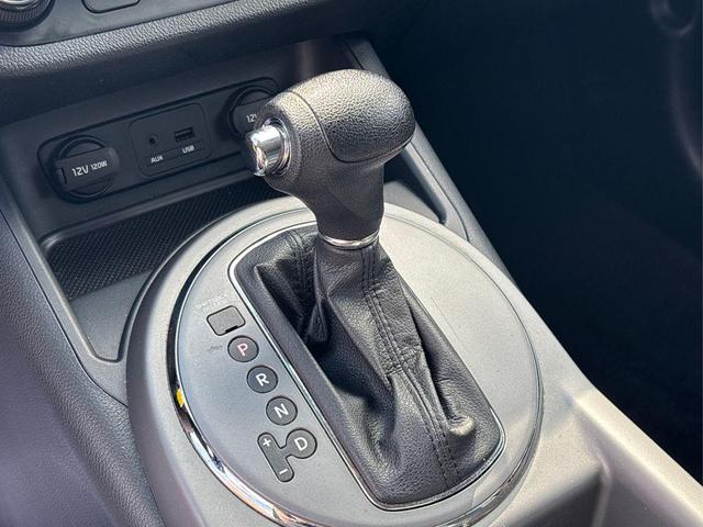 Photo of 2015 Mineral Silver Kia Sportage
