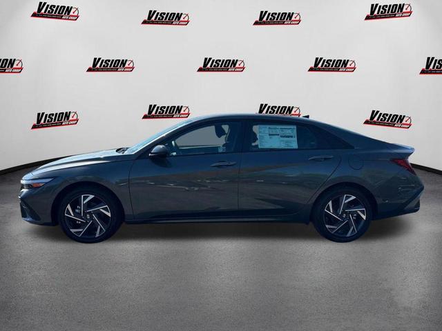 Photo of 2025 Amazon Gray Hyundai ELANTRA HEV