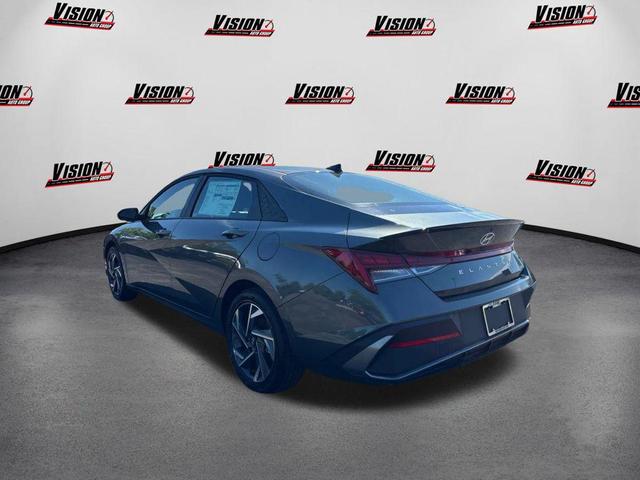 Photo of 2025 Amazon Gray Hyundai ELANTRA HEV