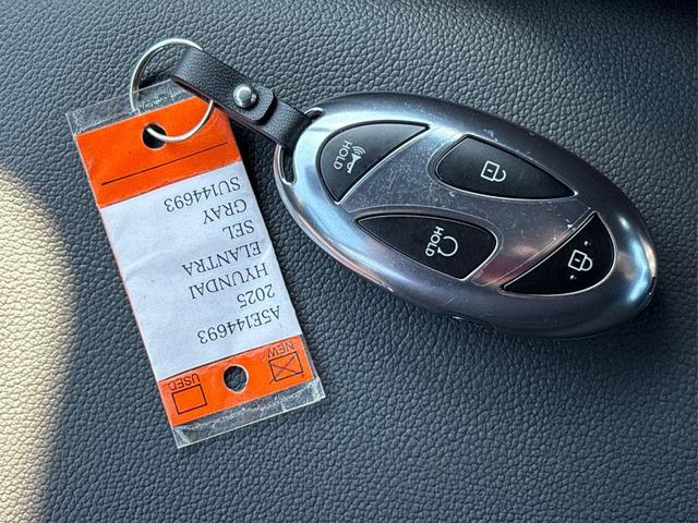 Photo of 2025 Amazon Gray Hyundai ELANTRA HEV