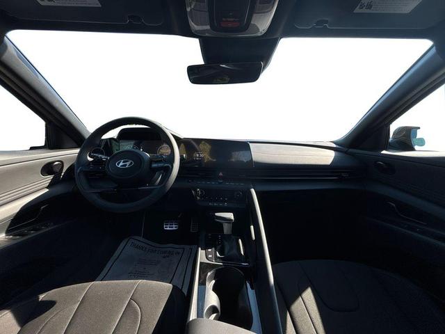 Photo of 2025 Amazon Gray Hyundai ELANTRA HEV