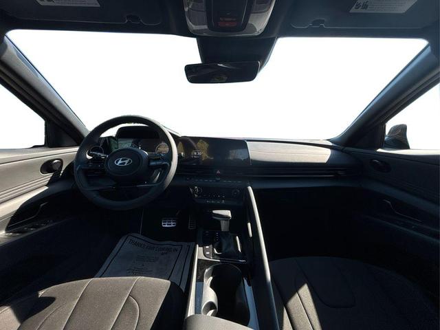 Photo of 2025 Amazon Gray Hyundai ELANTRA HEV