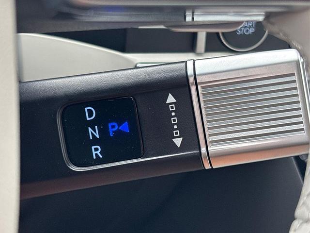 Photo of 2026 Shimmering Silver Hyundai SANTA FE