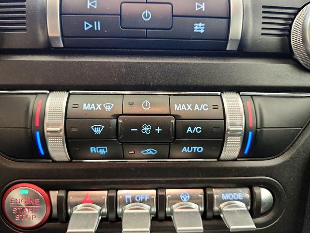 Photo of 2022 Black Ford Mustang