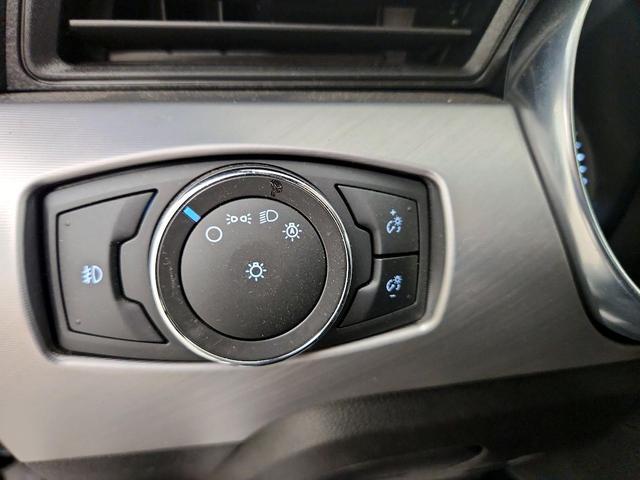 Photo of 2022 Black Ford Mustang
