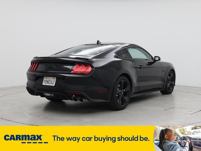 Photo of 2022 Black Ford Mustang