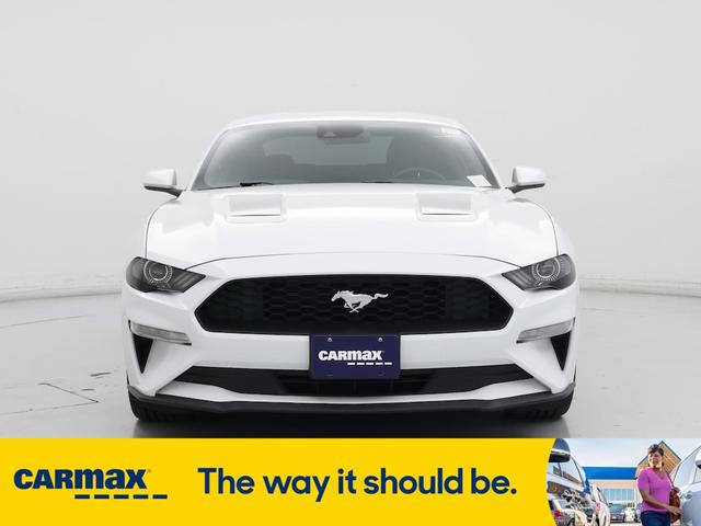 Photo of 2023 White Ford Mustang