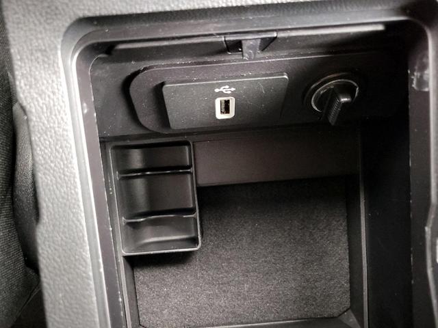 Photo of 2023 White Ford Mustang
