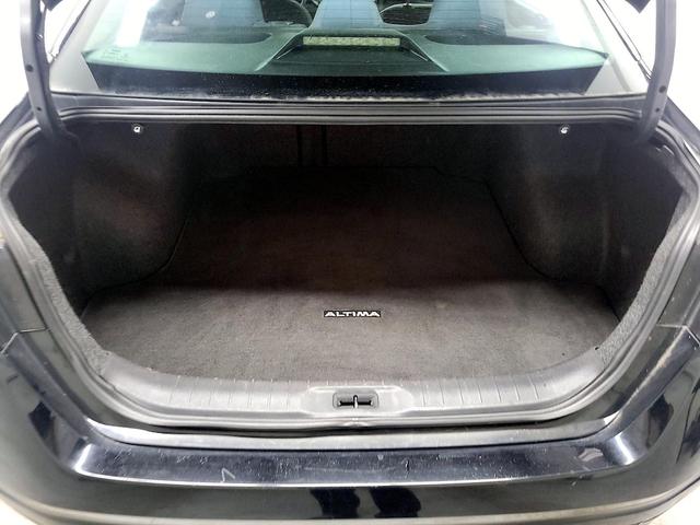 Photo of 2020 Black Nissan Altima