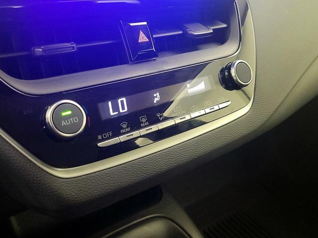Photo of 2024 White Toyota Corolla