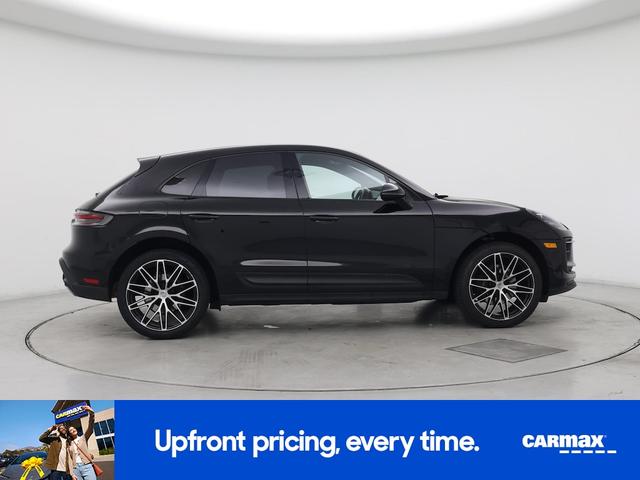 Photo of 2022 Black Porsche Macan