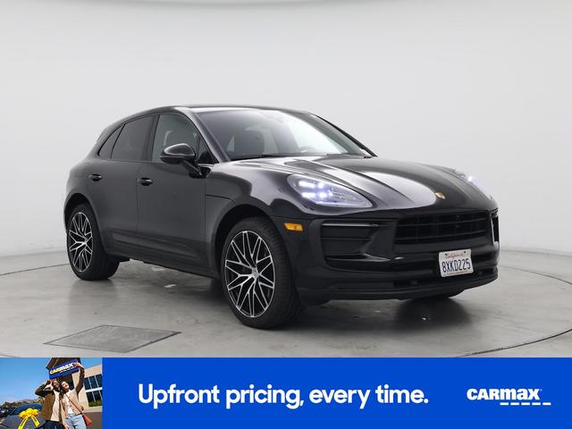 Photo of 2022 Black Porsche Macan